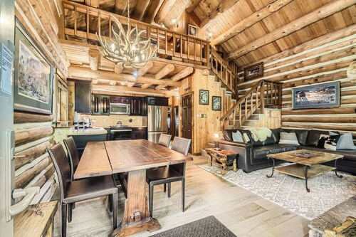 Luxe Log Cabin on Gore Creek in Vail