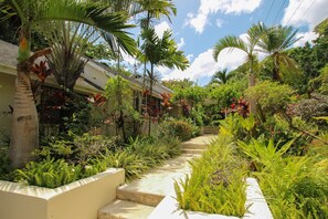 House, 3 Bedrooms | Property grounds