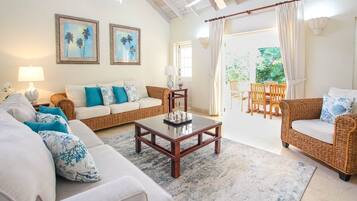 House, 3 Bedrooms | Living area