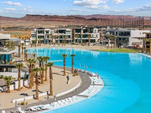 Appart'hôtel, 3 chambres | Piscine