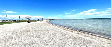 House, 4 Bedrooms | Beach