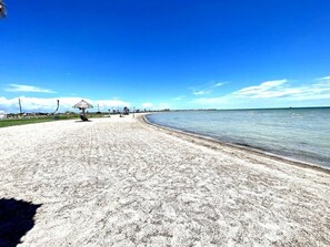 House, 4 Bedrooms | Beach