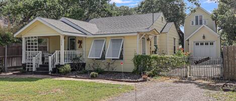 House, 4 Bedrooms | Exterior