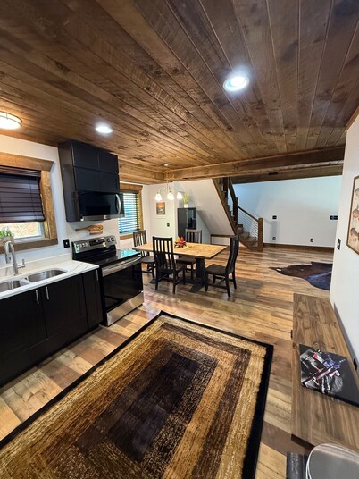 Blue Ridge Stay and Shoot – Cabin Rental & Firearms Training Experience