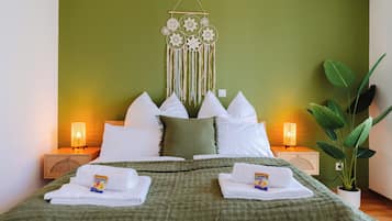 1 Schlafzimmer, Schreibtisch, Bügeleisen/Bügelbrett, Reisekinderbett