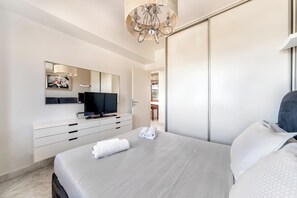 1 chambre, fer et planche à repasser, Wi-Fi gratuit, draps fournis