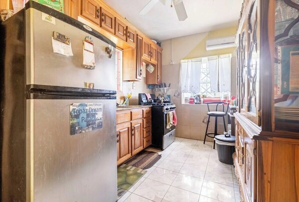 Oven, stovetop