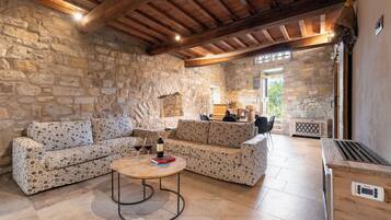 TV connectée, cheminée