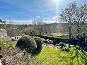 Property grounds - Fairy tale cottage in Little Haven (Little Haven)