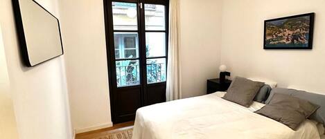 2 slaapkamers, een strijkplank/strijkijzer, wifi, beddengoed