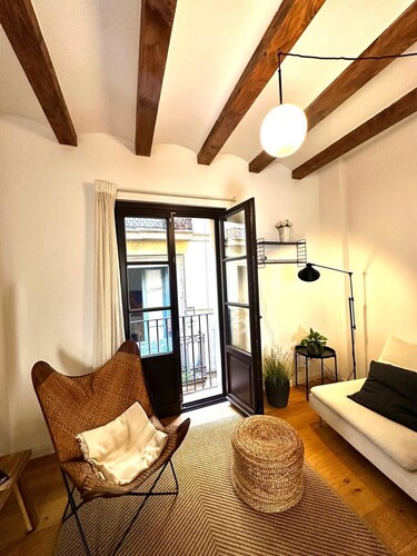 Modern Apartment with Rooftop - El Gòtic