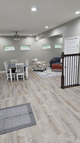 Charming 2-bedroom cottage in Beautiful Milford Center with WiFi, AC