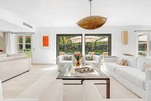 Smart TV, offices - Exceptional villa- AC- 5BR-10P- Baie des Canebiers (Saint-Tropez)