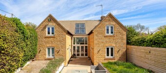 Field House - Stunning 3 Bedroom Home in Kingham