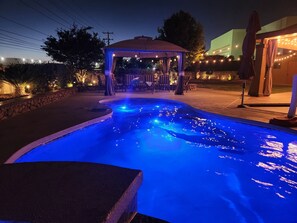 Outdoor pool, a heated pool - Spacious 3-bedroom house with Swimming Pool and a Spectacular View in El Paso (El Paso)
