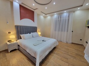 7 bedrooms, desk, iron/ironing board, free WiFi - 5 Suites Luxury Villa in Marrakech Rimass – 7 Bedrooms, Private Pool, Garden. (Marrakech)