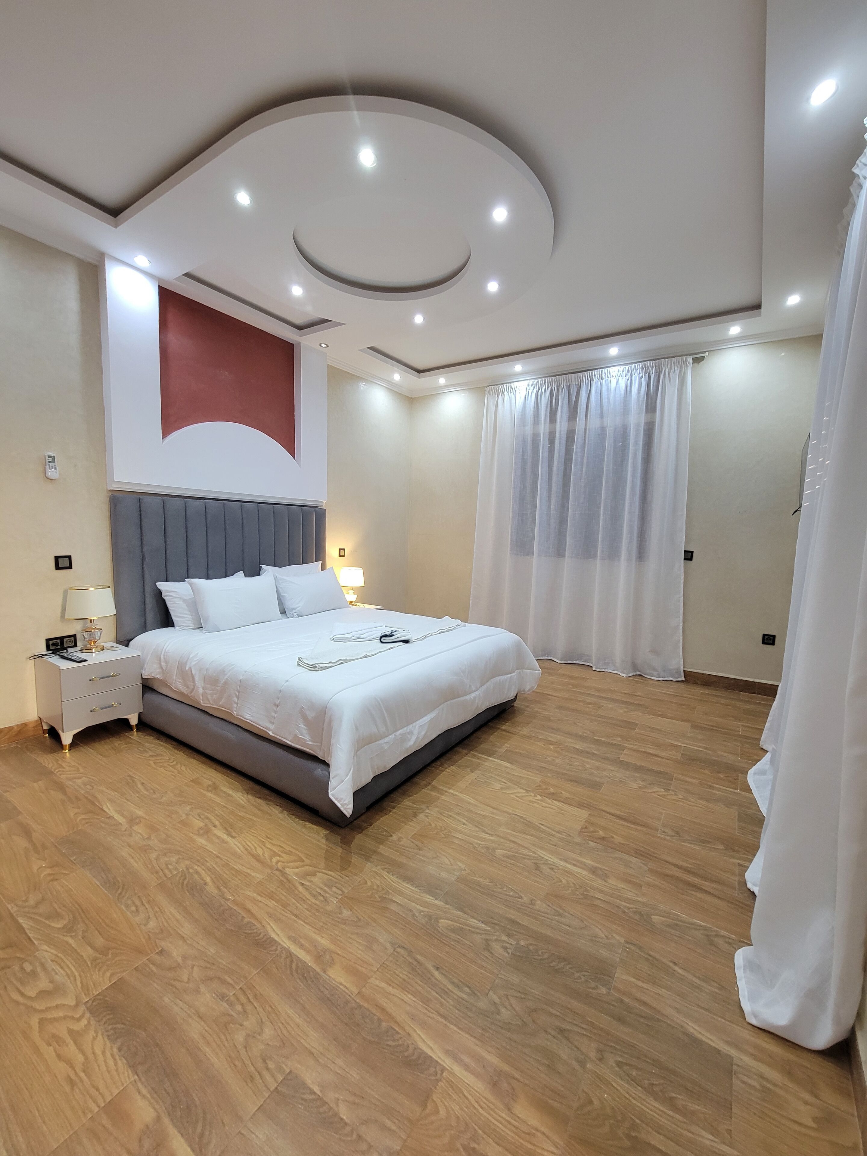 7 bedrooms, desk, iron/ironing board, free WiFi