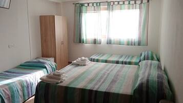 4 Schlafzimmer, Bügeleisen/Bügelbrett, WLAN, Bettwäsche