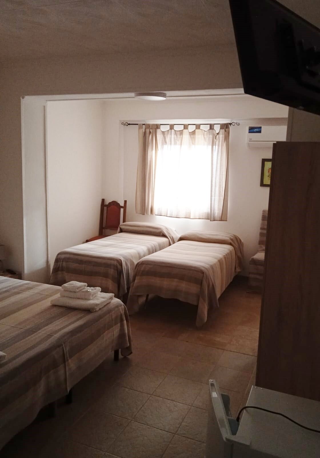 4 Schlafzimmer, Bügeleisen/Bügelbrett, WLAN, Bettwäsche