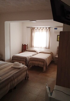 4 chambres, fer et planche à repasser, Wi-Fi, draps fournis