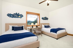 6 bedrooms, iron/ironing board, travel cot, free WiFi