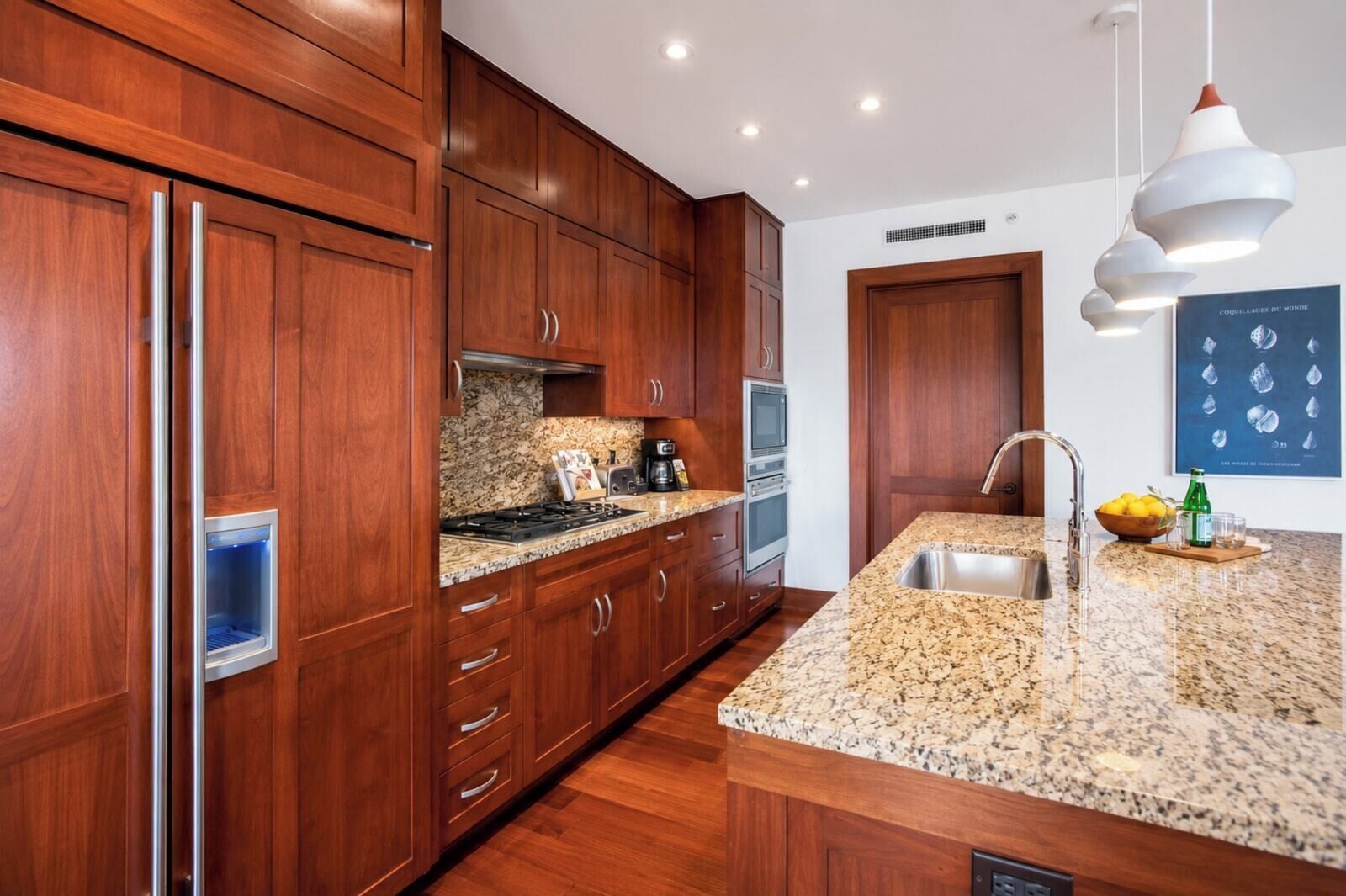 Microwave, oven, dishwasher, coffee/tea maker