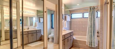 Dusche, Haartrockner, Handtücher