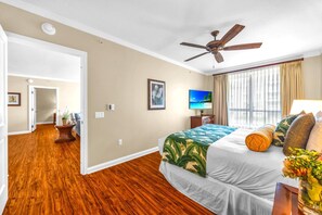 6 makuuhuonetta, silitysrauta/-lauta, vauvan matkasänky, ilmainen Wi-Fi