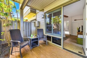 Terrace/patio - Kapalua Bay Villas | 3 Free Rental Cars | KBM Resorts | Whale Watching | 3 Units, 5 Bedrooms | ML-1191 (Lahaina)