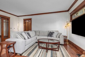 Smart-TV, videospill og fotballspill