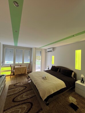 1 bedroom, iron/ironing board, WiFi, bed sheets