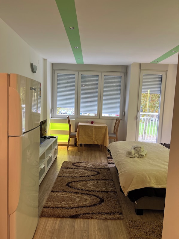 1 bedroom, iron/ironing board, WiFi, bed sheets