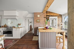 Microwave, oven, dishwasher