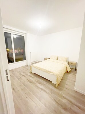 3 bedrooms, WiFi, bed sheets