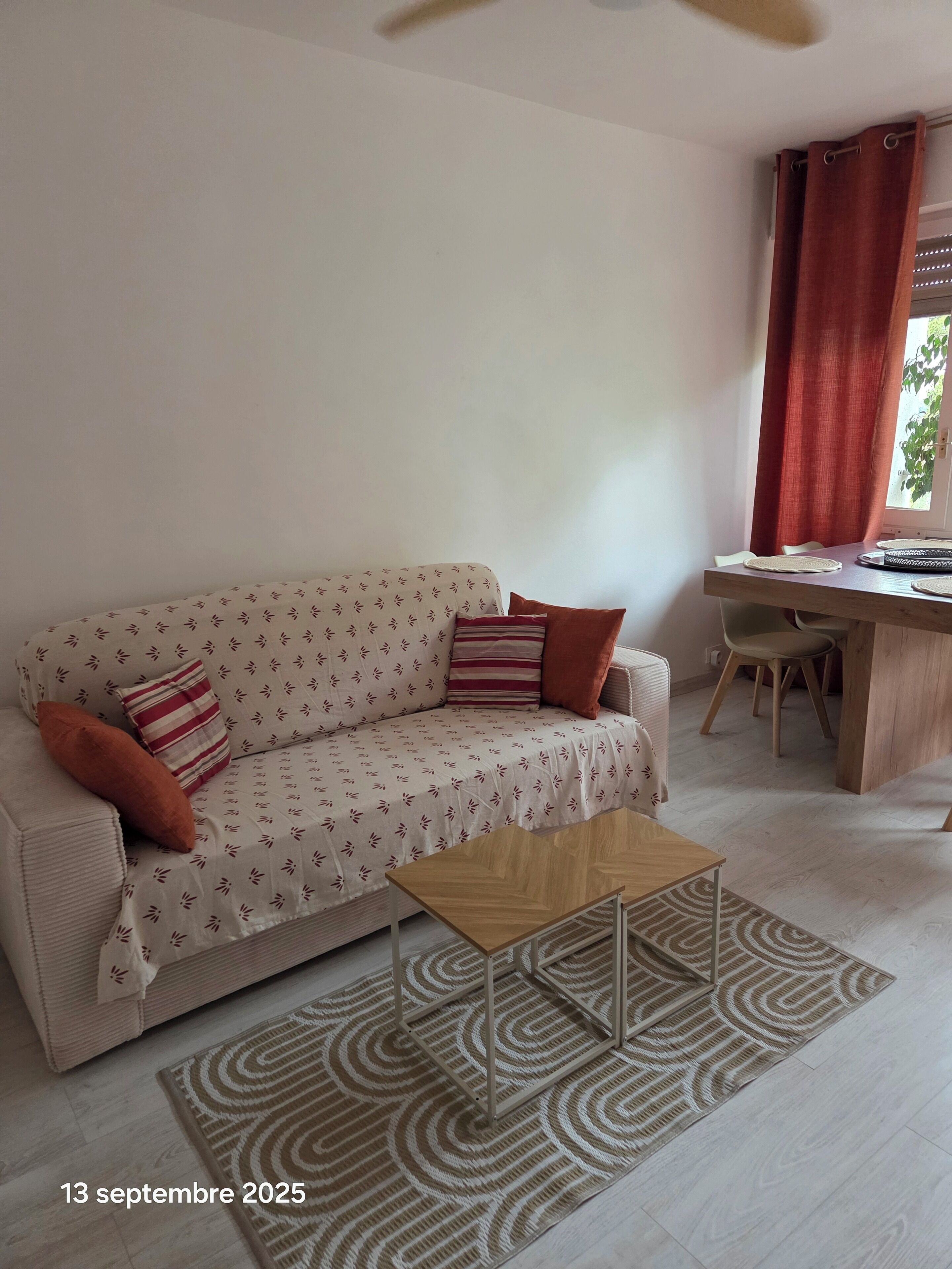 Smart-TV, Bücher, Drucker