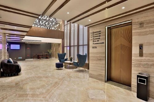 Hangzhou Yabo Hotel (Wulin Square Jianguo North Road Subway Station)
