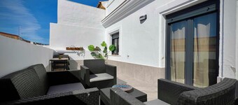 New and renovated penthouse in Sanlucar, with terrace, solarium and private parking!