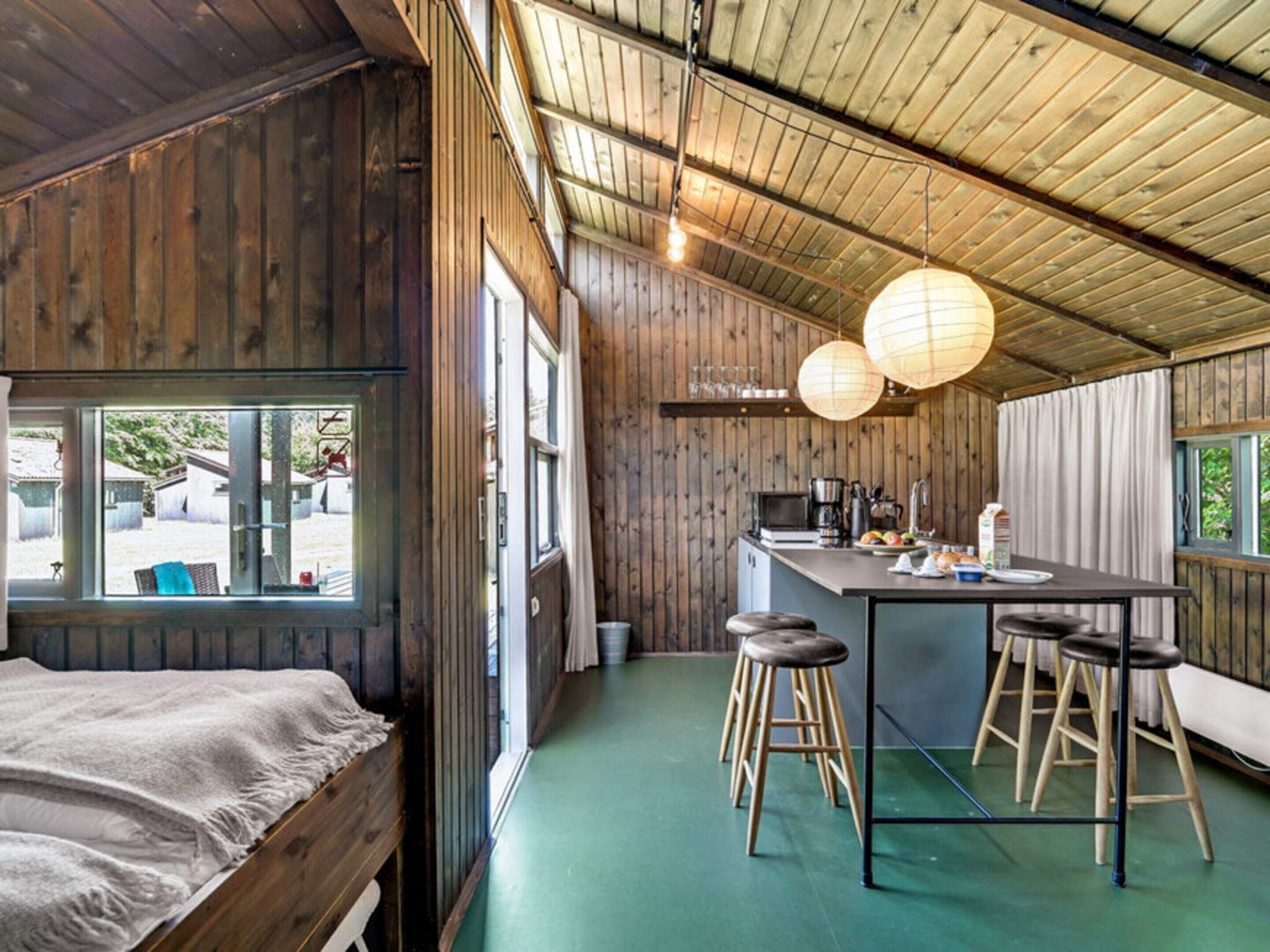 المنشأة من الداخل