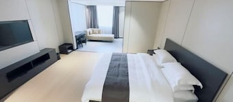 Langquan Bay Hotel (Guangzhou South Railway Station)