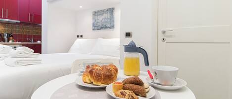 Bügeleisen/Bügelbrett, kostenloses WLAN, Bettwäsche