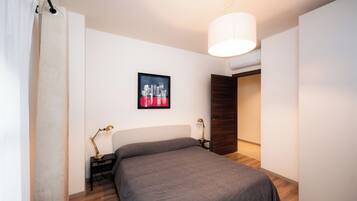 1 chambre, fer et planche à repasser, Wi-Fi gratuit, draps fournis
