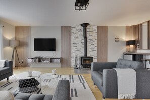 TV connectée, cheminée