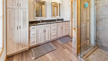 Douche, serviettes fournies