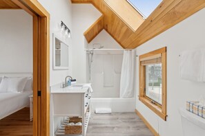 5 chambres, fer et planche à repasser, Wi-Fi gratuit, draps fournis