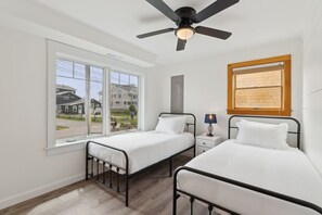 5 Schlafzimmer, Bügeleisen/Bügelbrett, kostenloses WLAN, Bettwäsche