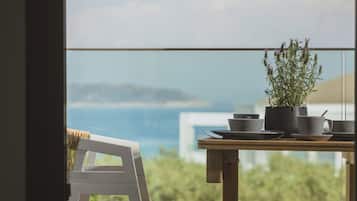 Suite Deluxe, balcón, vista al mar | Terraza o patio