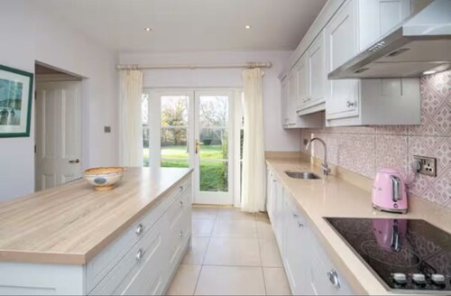 3-bedroom house in lovely Thomastown at 15th fairway of Mount Juliet Golf Course