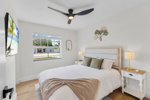 3 slaapkamers, een strijkplank/strijkijzer, wifi, beddengoed