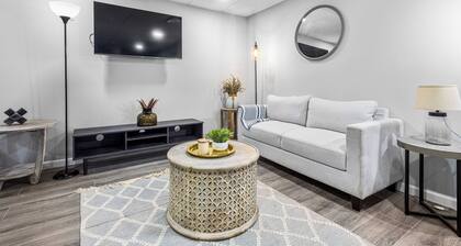 Chic 3BR NearWestEnd ATL+KingBed