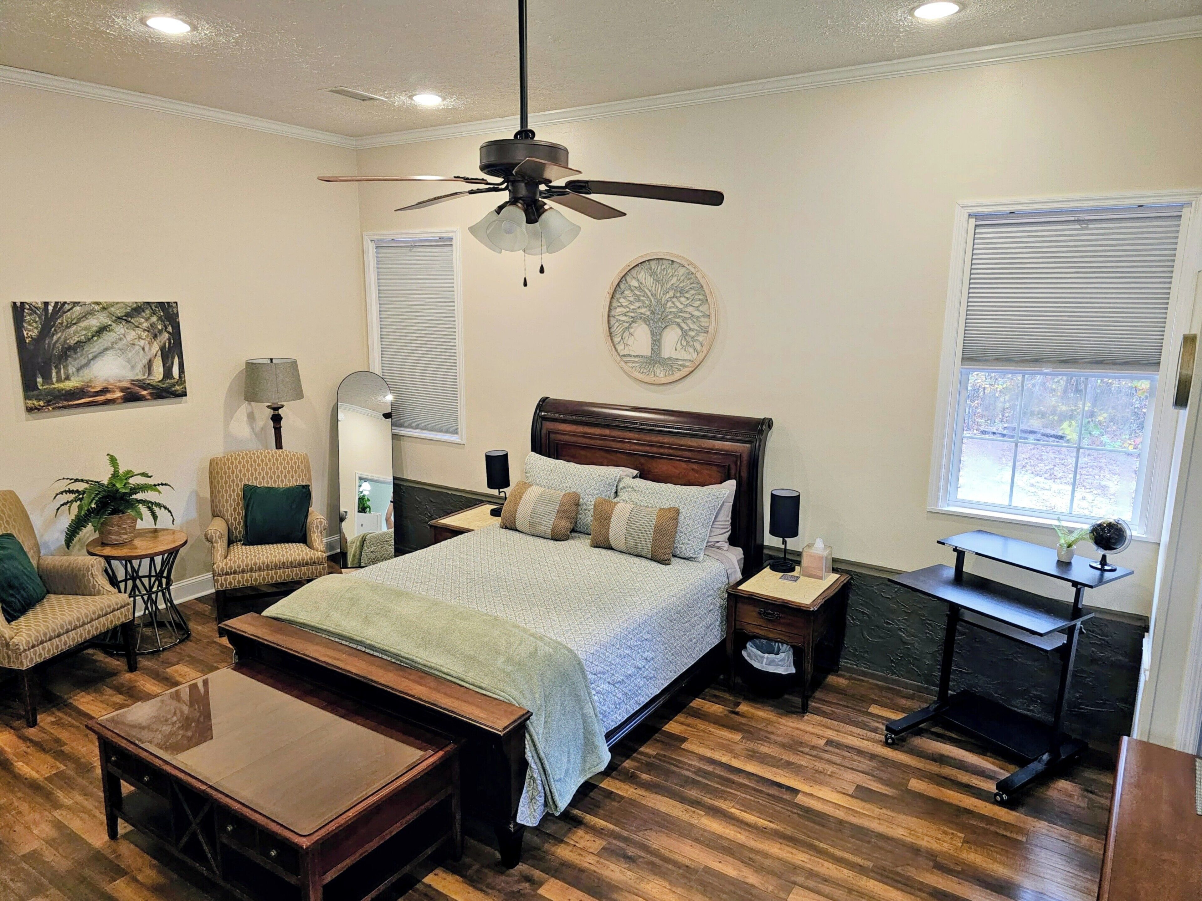 1 bedroom, in-room safe, desk, iron/ironing board